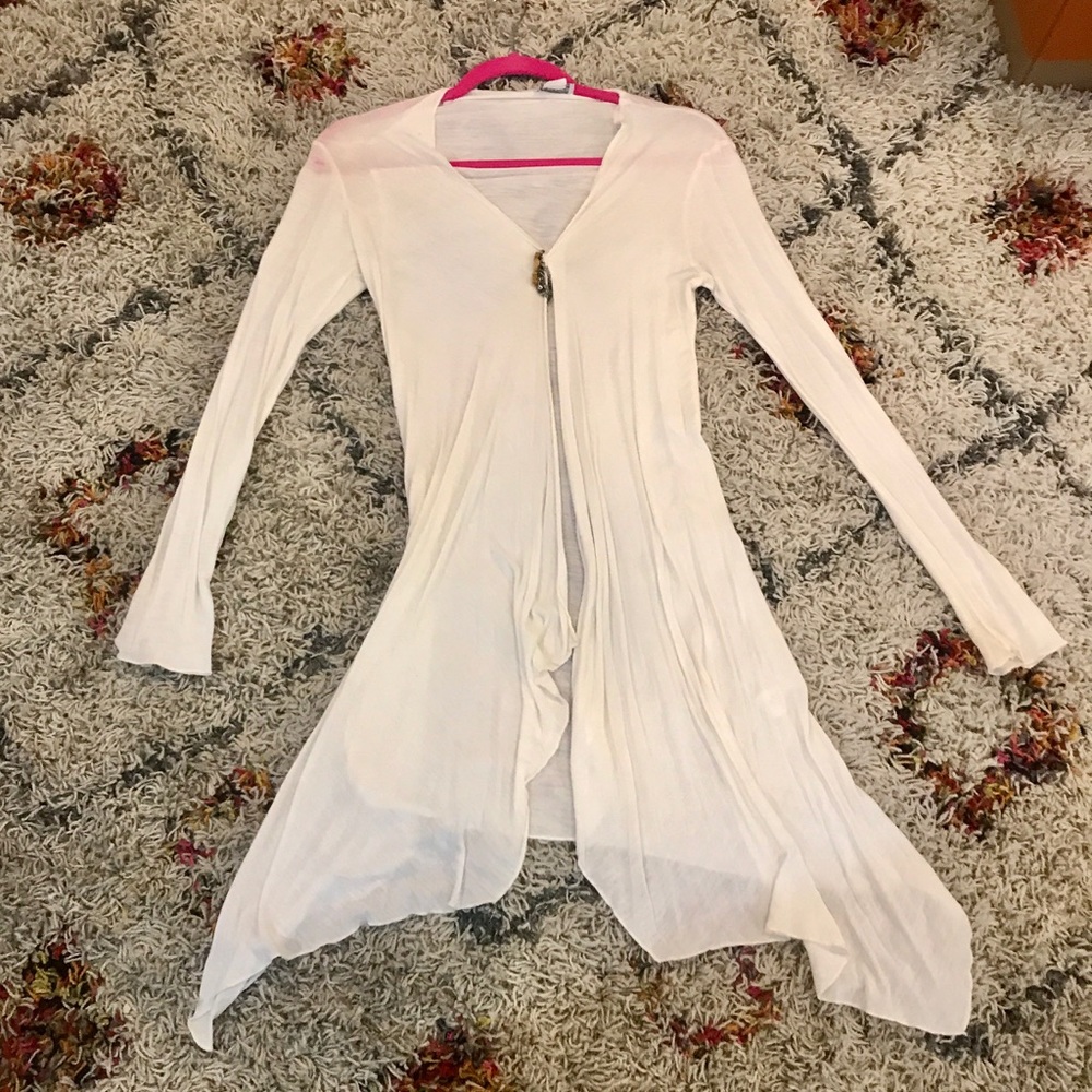White dress/shawl